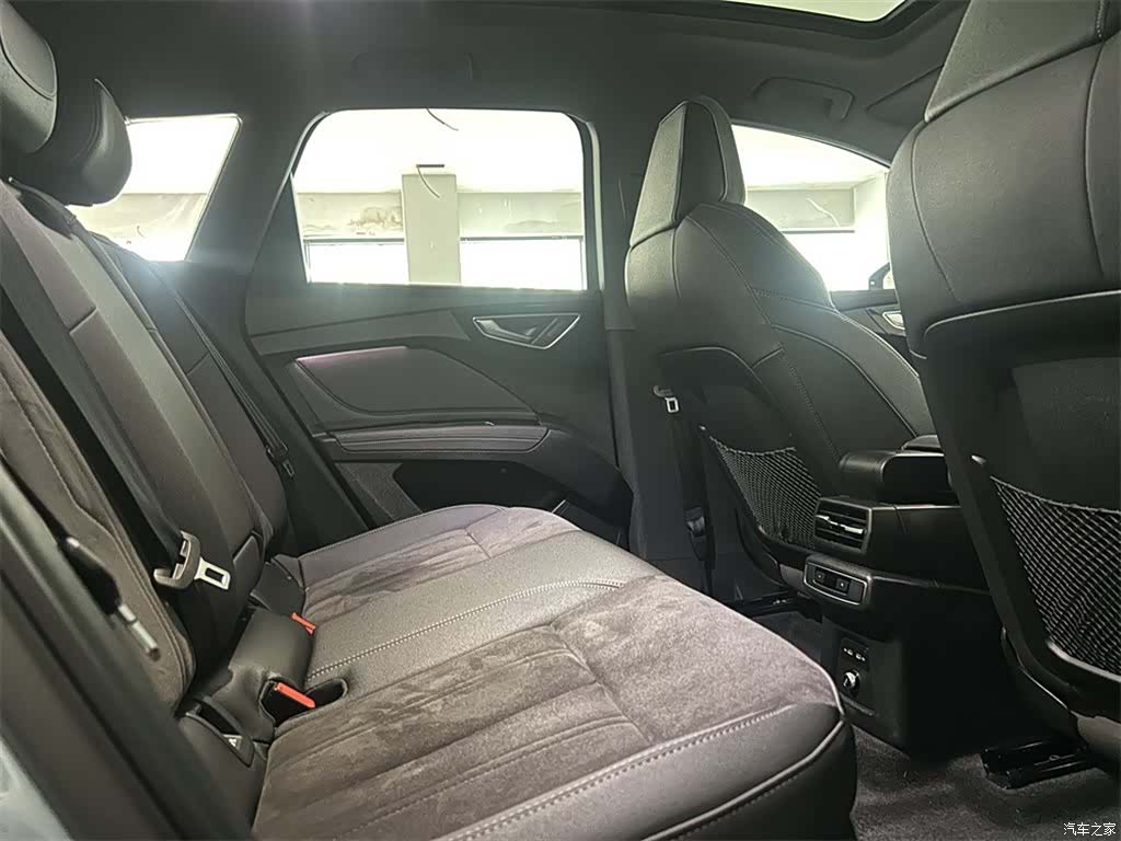 Audi Q4 e-tron, 2023 7