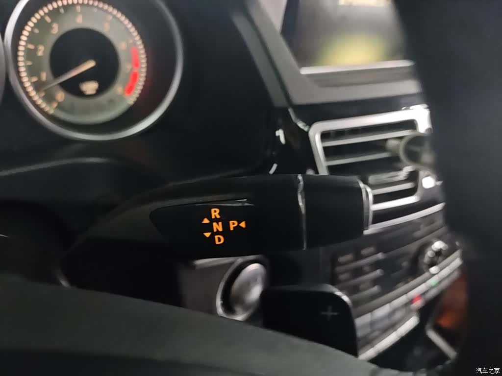 Mercedes-Benz E-Class, 2015 14