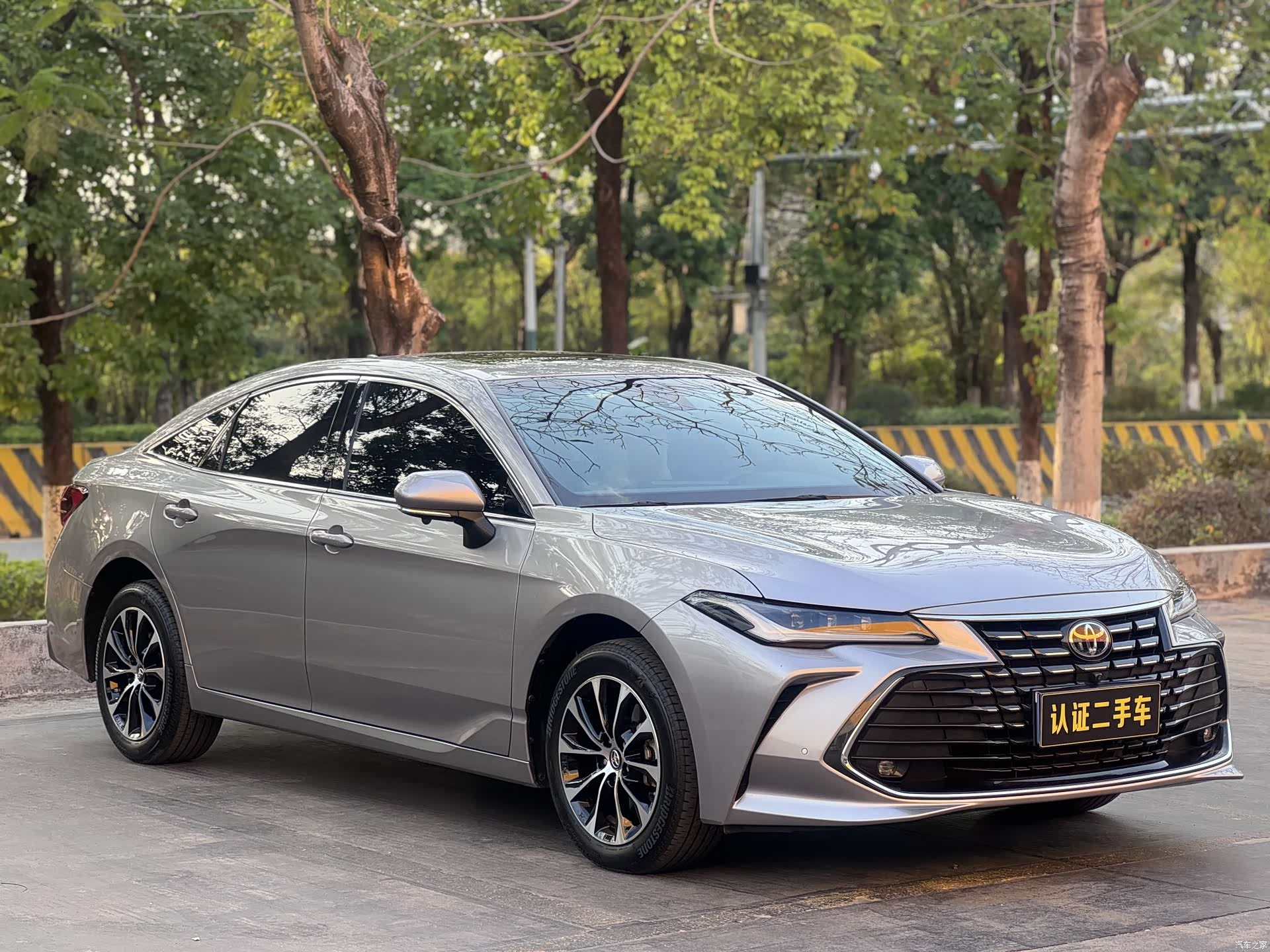 Toyota Avalon, 2022 3
