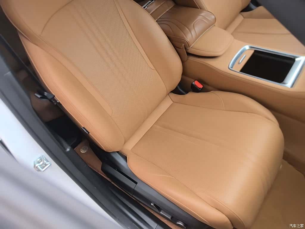 Geely Galaxy L7, 2025 25