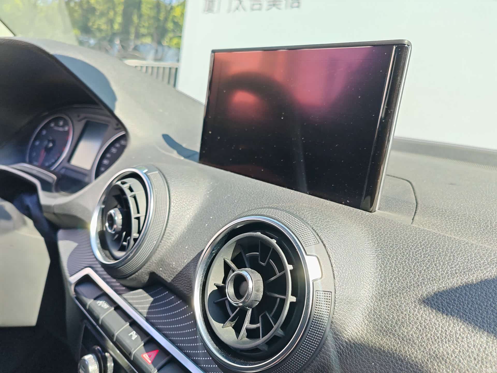 Audi Q2L, 2020 13