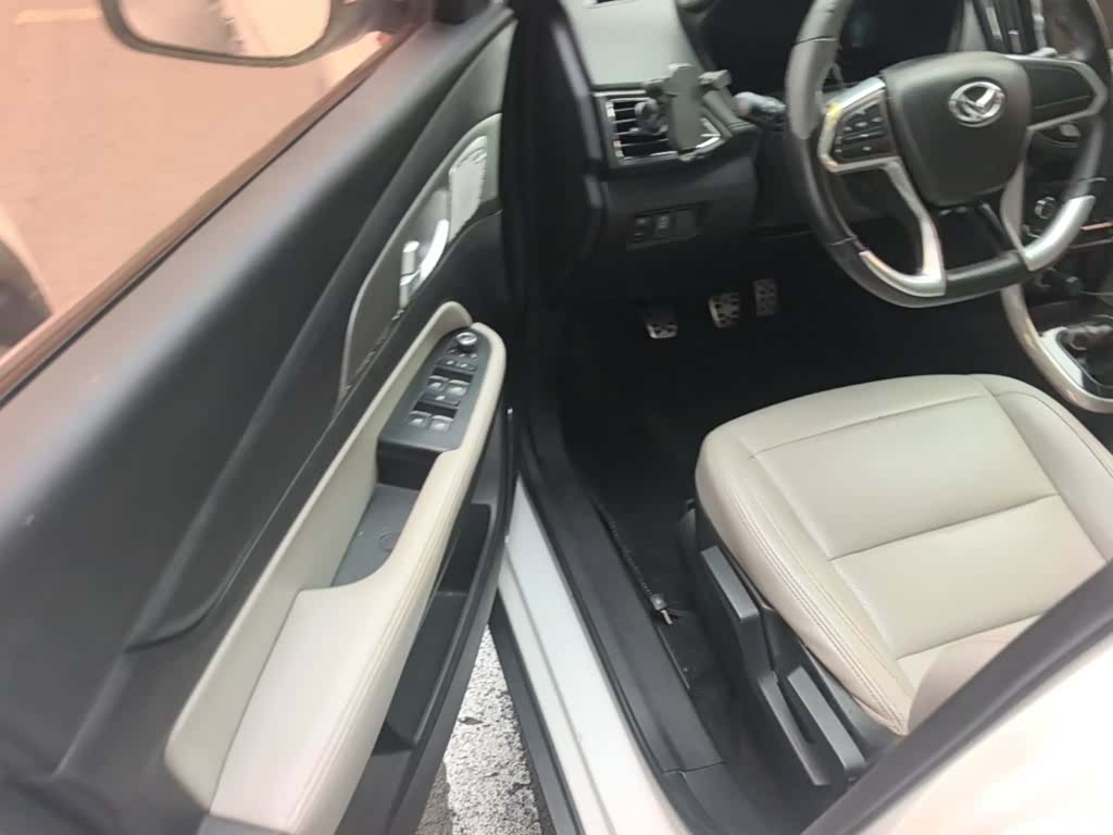 BAIC S5, 2017 16