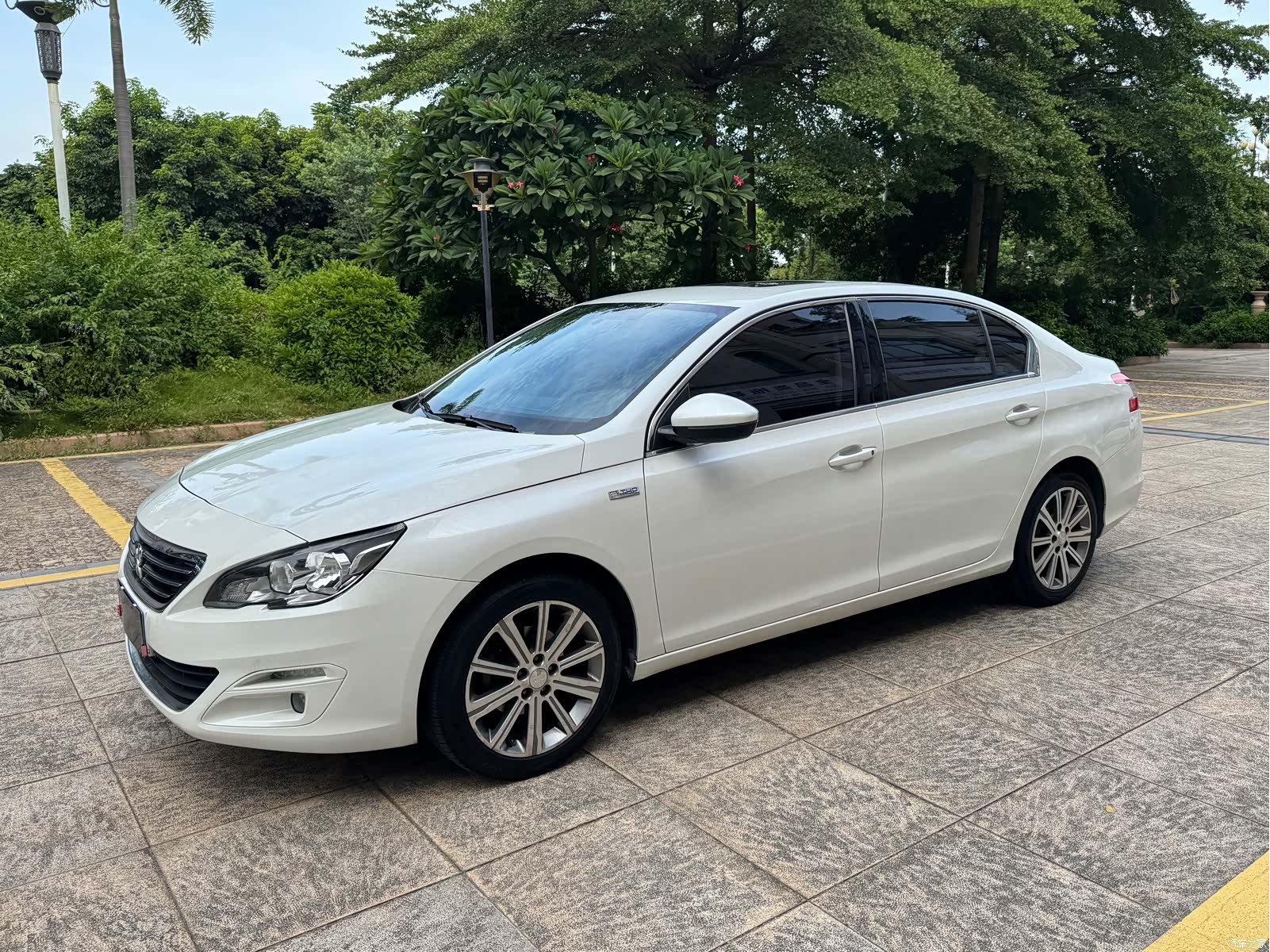 Peugeot 408, 2016 1