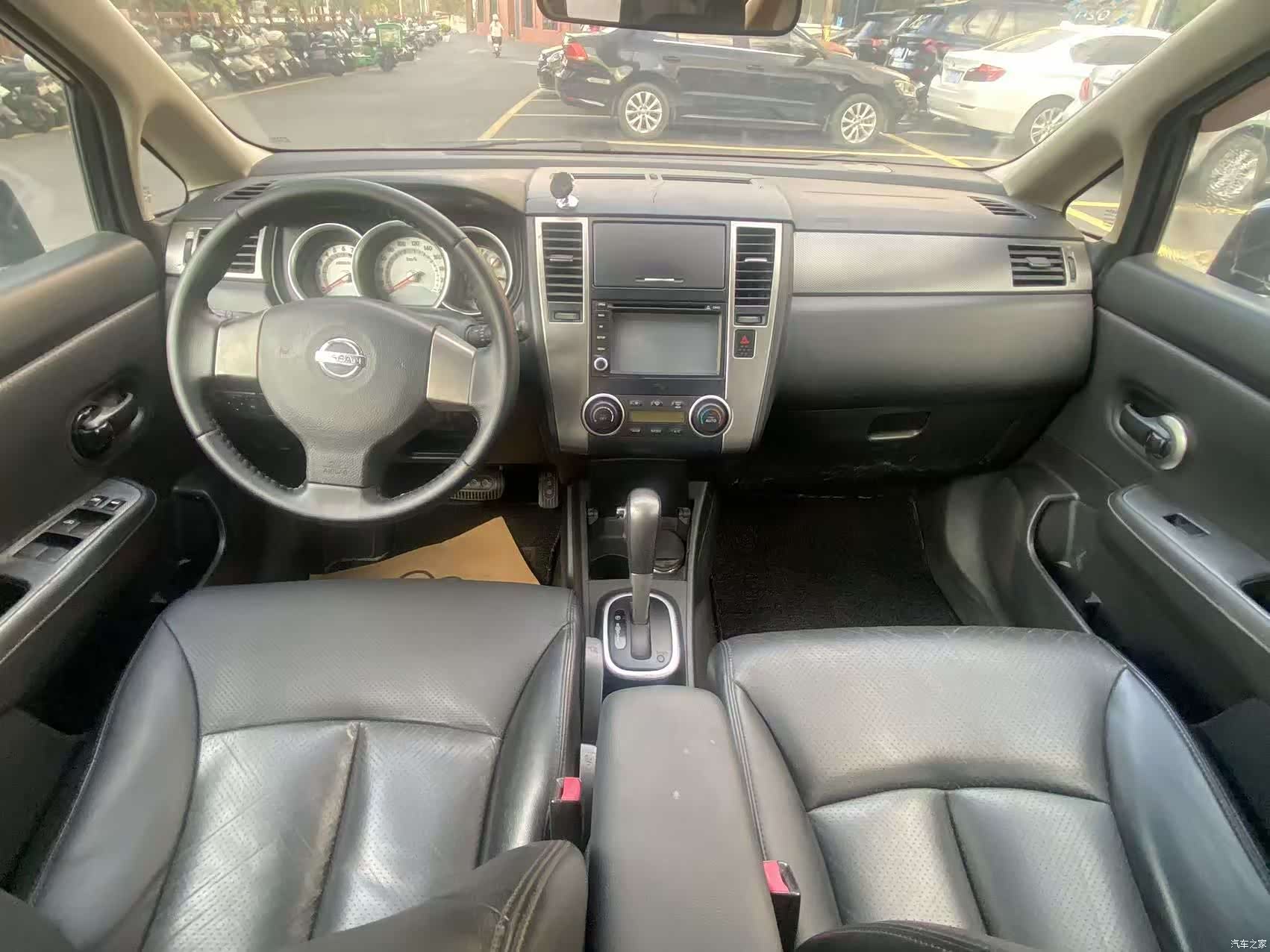 Nissan Tiida, 2010 15