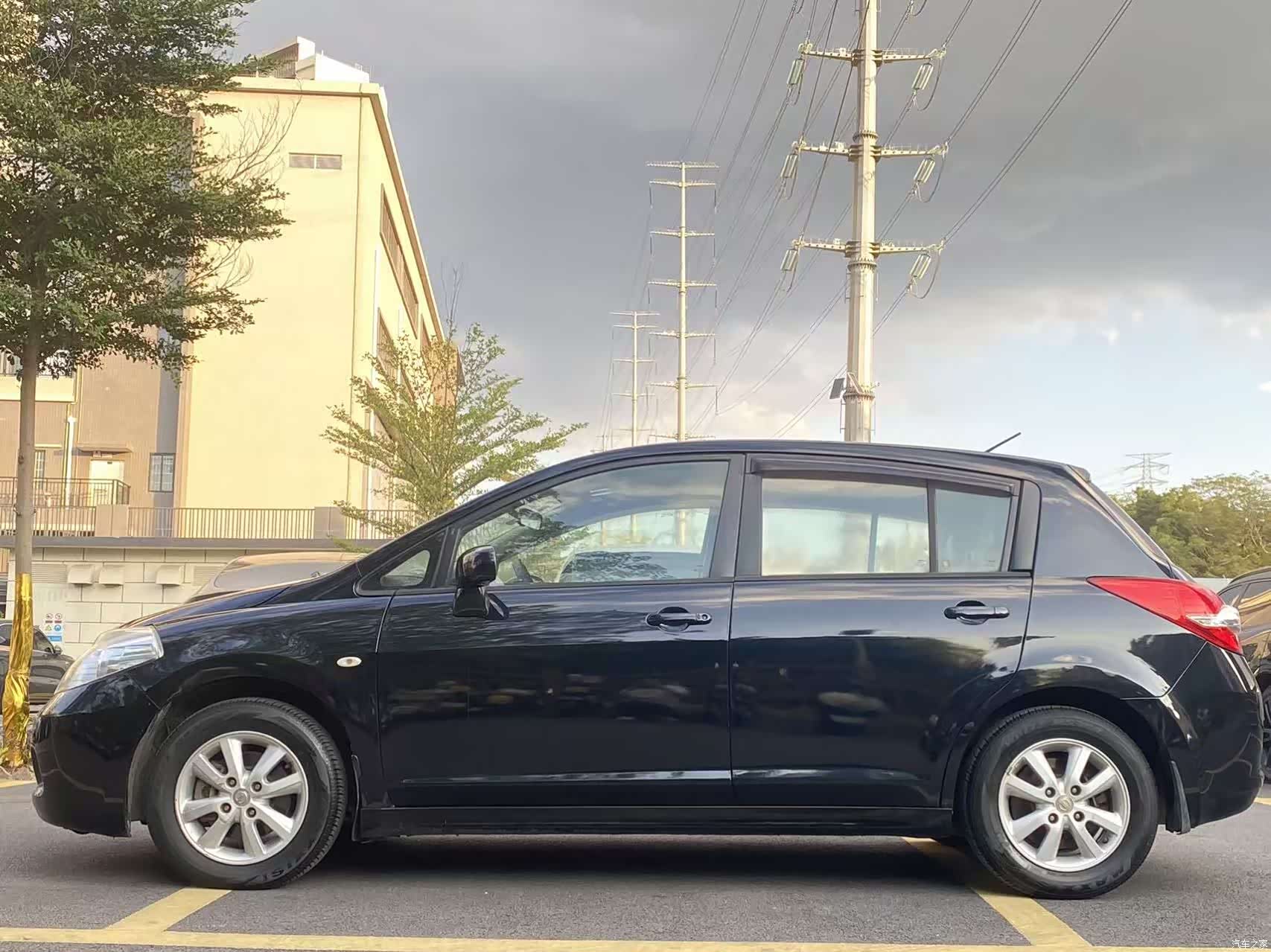 Nissan Tiida, 2010 7