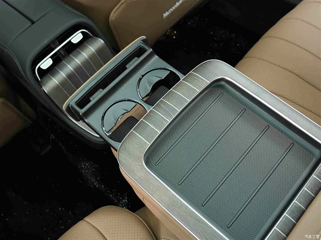 Mercedes-Benz E-Class, 2026 17