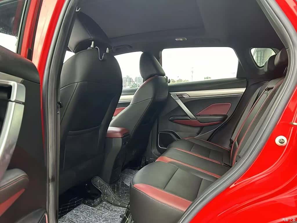 Geely Coolray, 2021 23
