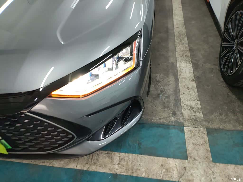 BYD Han, 2022 18