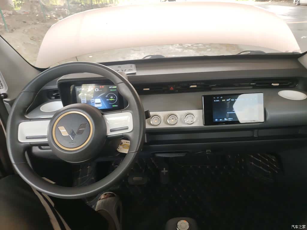 Wuling MINIEV, 2023 10