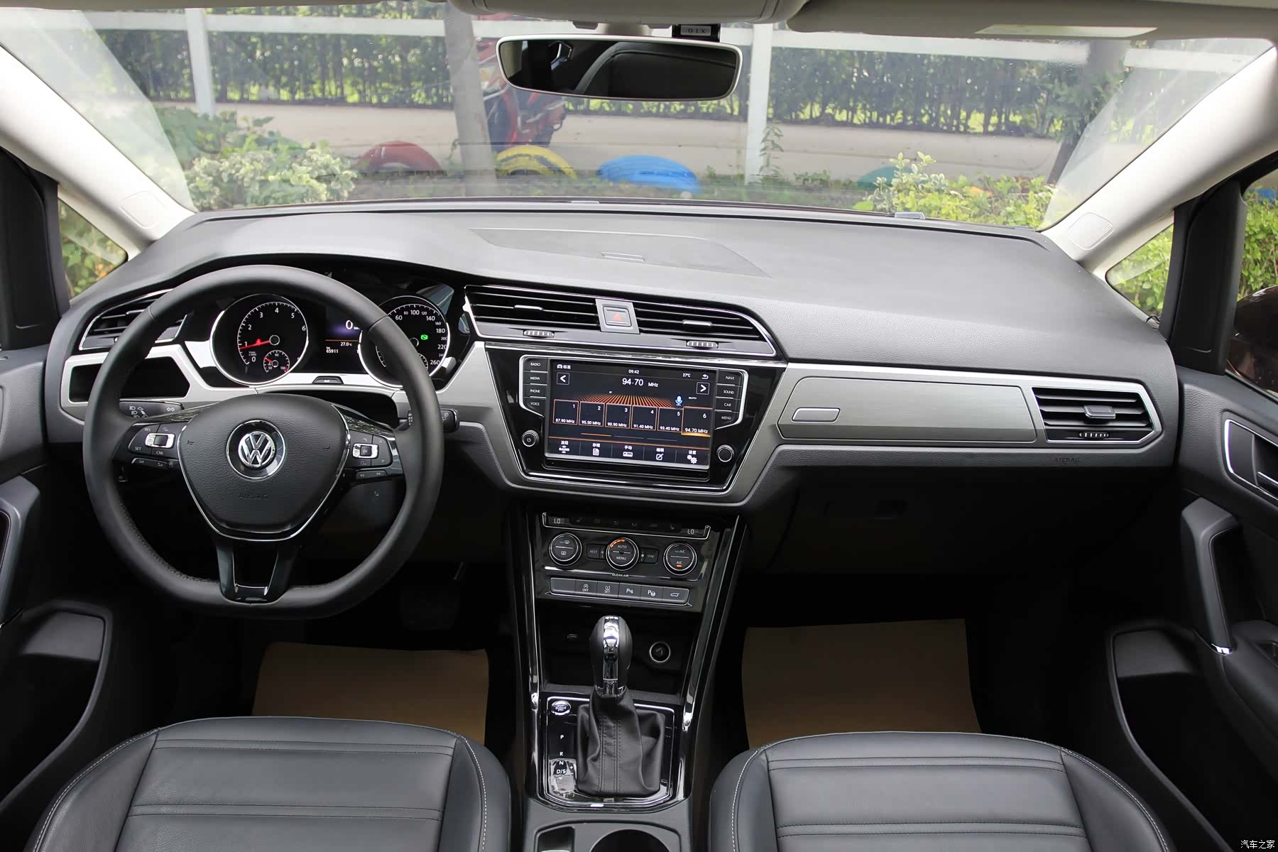 Volkswagen L, 2017 20