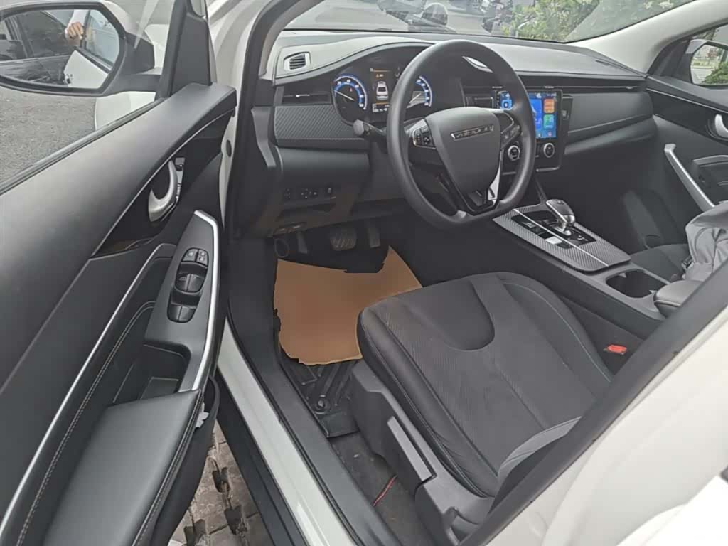 Nissan D60EV, 2024 16