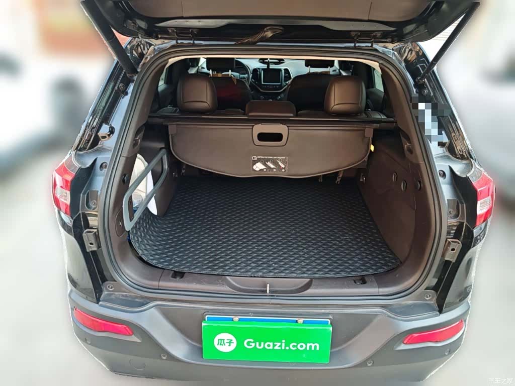 Jeep Cherokee, 2015 10