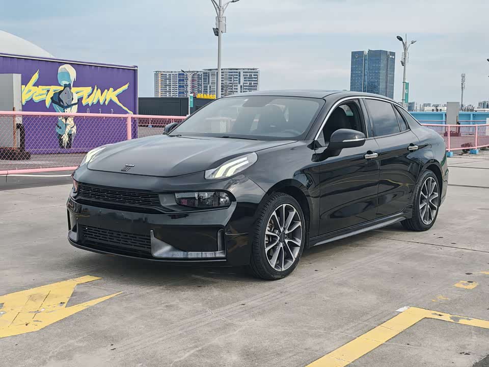 Lynk & Co 03 Lynk & Co 03