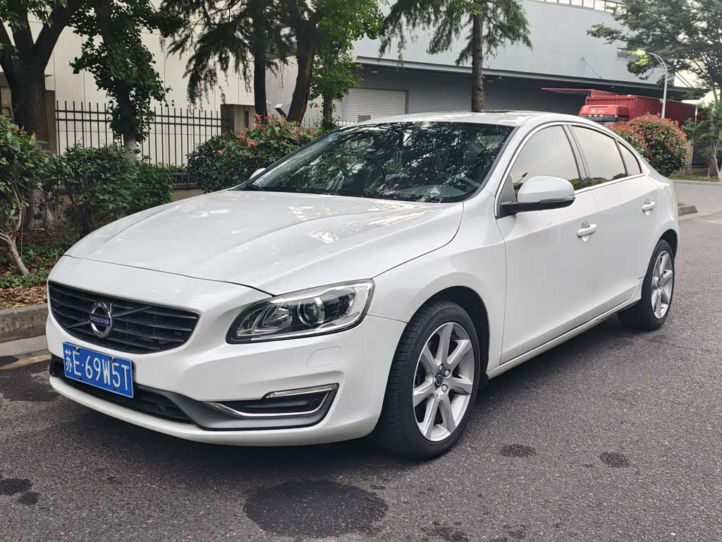 Volvo S60
