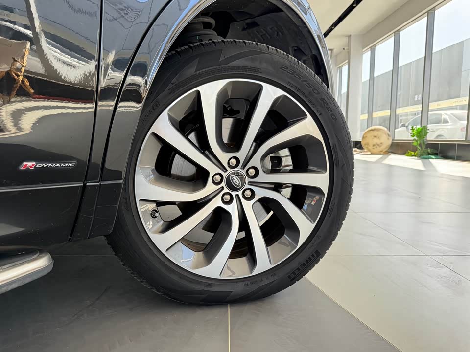 Land Rover Discover sports