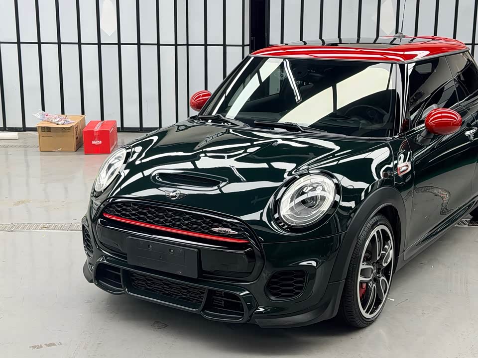 MINI JCW