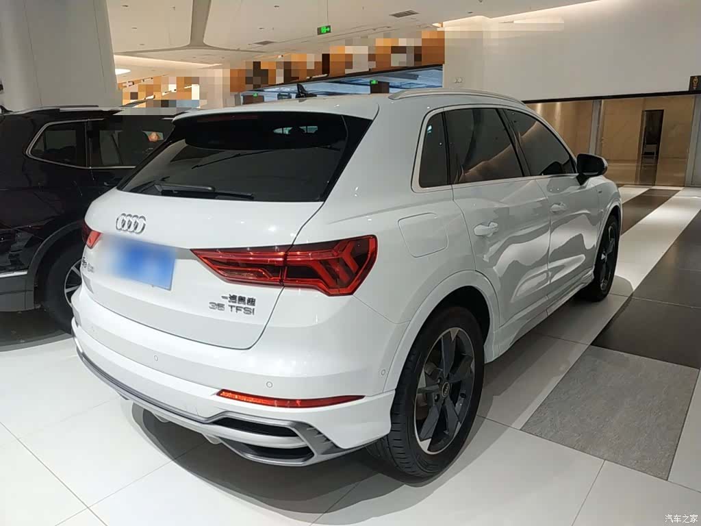 Audi Q3, 2022 4