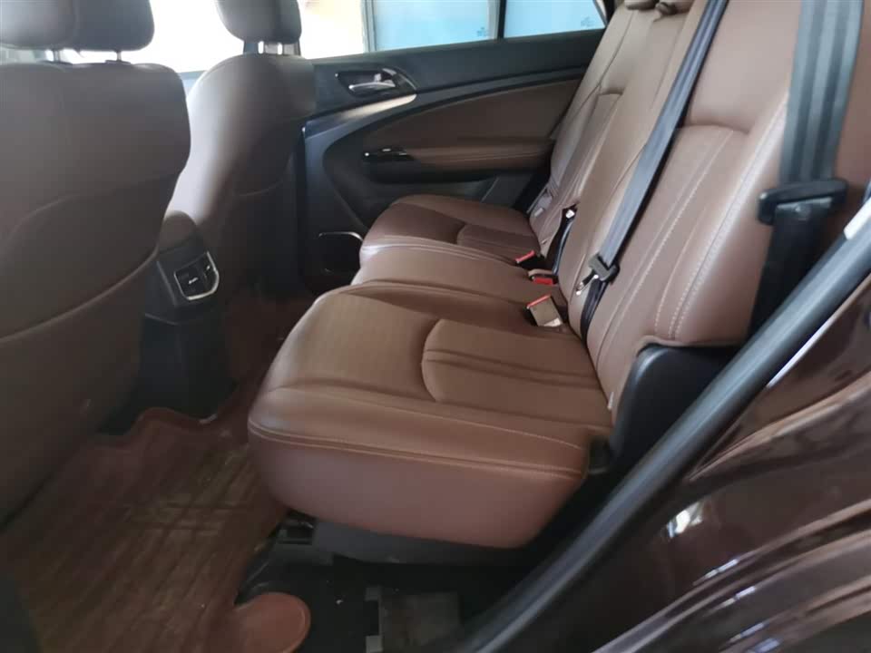 BYD S7