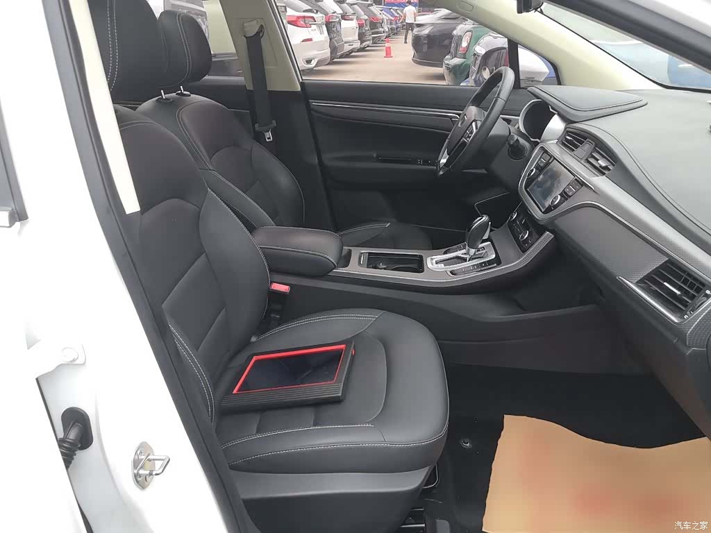 Geely Emgrand, 2018 25
