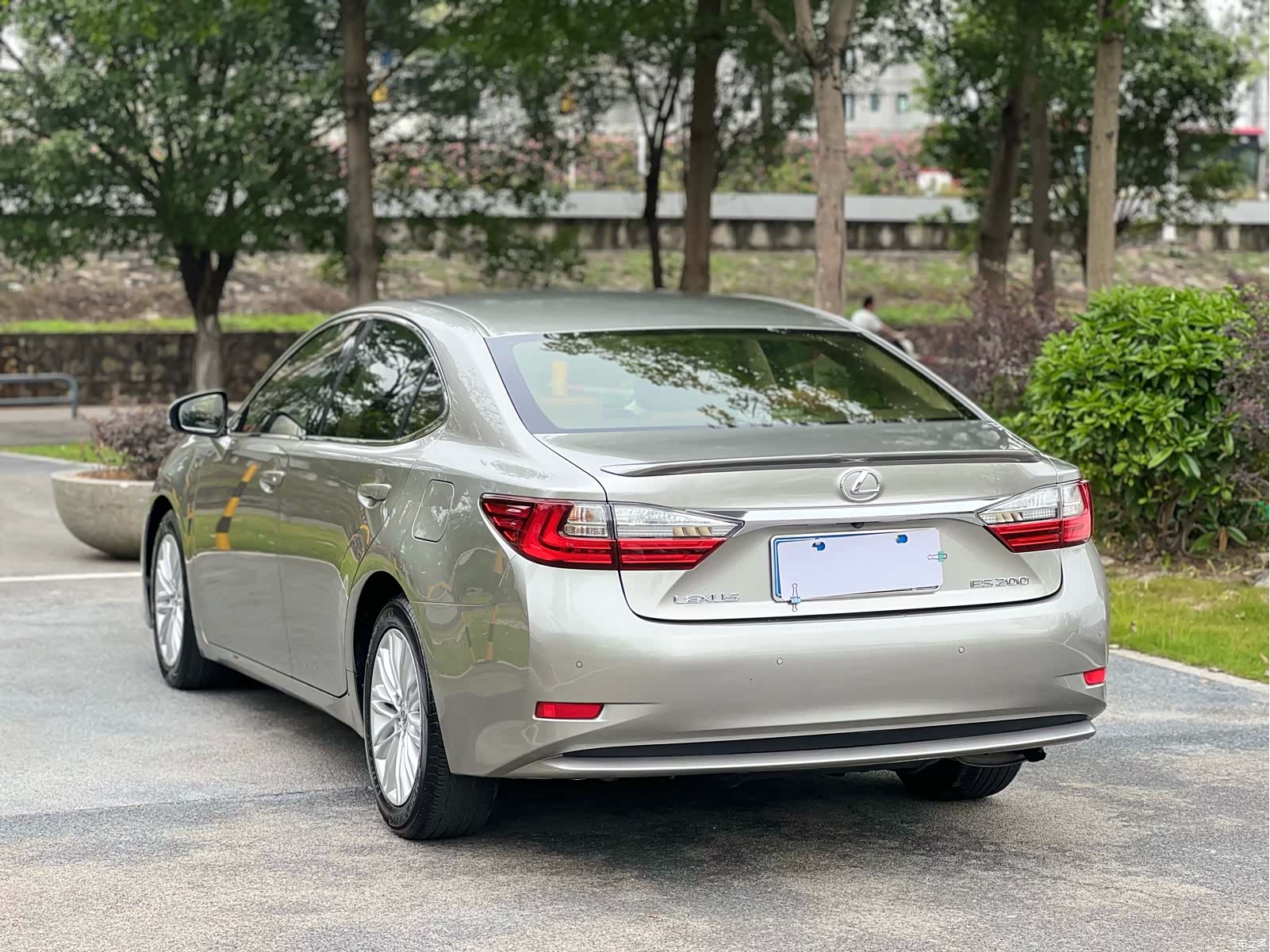 Lexus ES, 2016 4