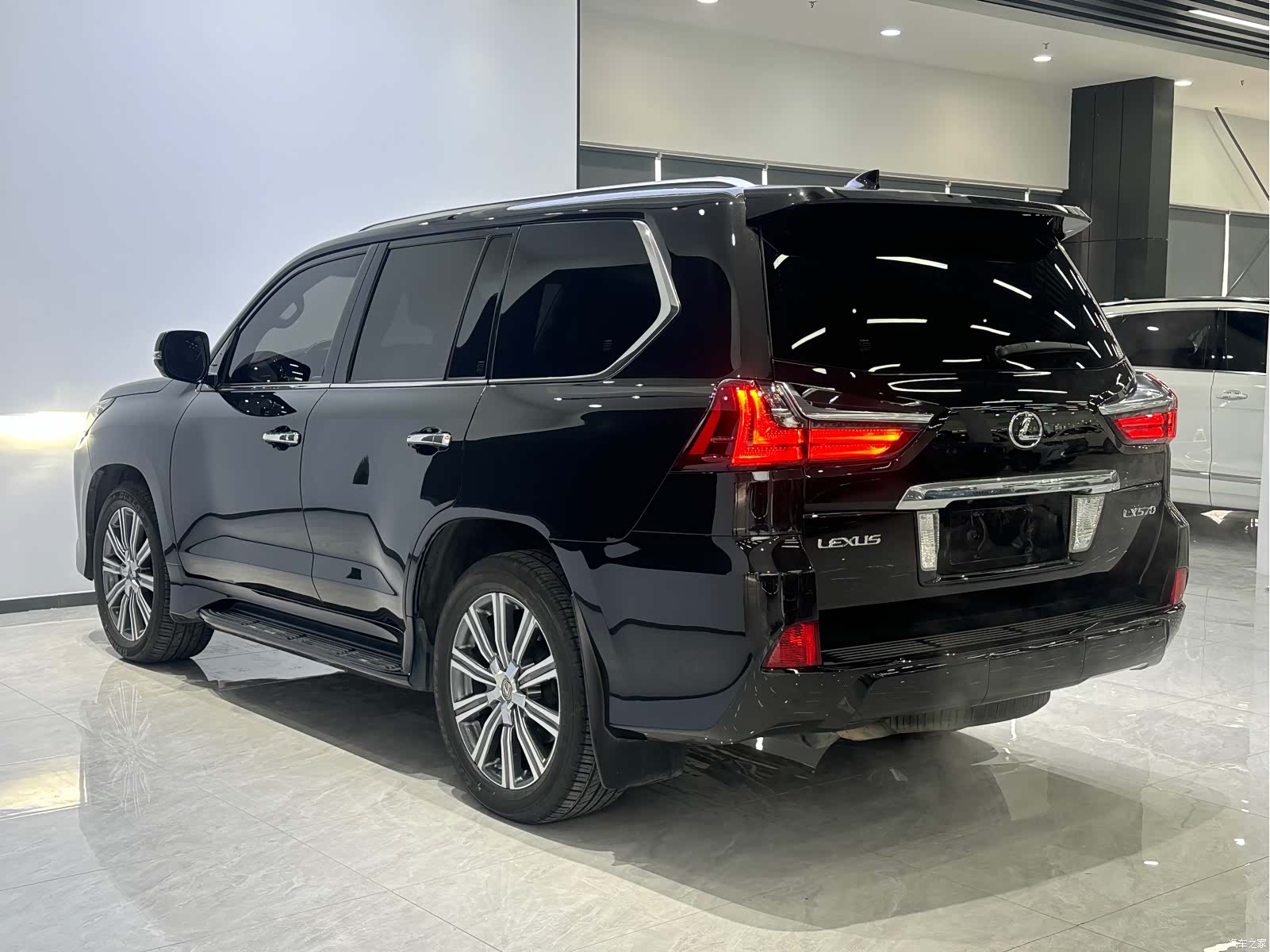 Lexus LX, 2016 4