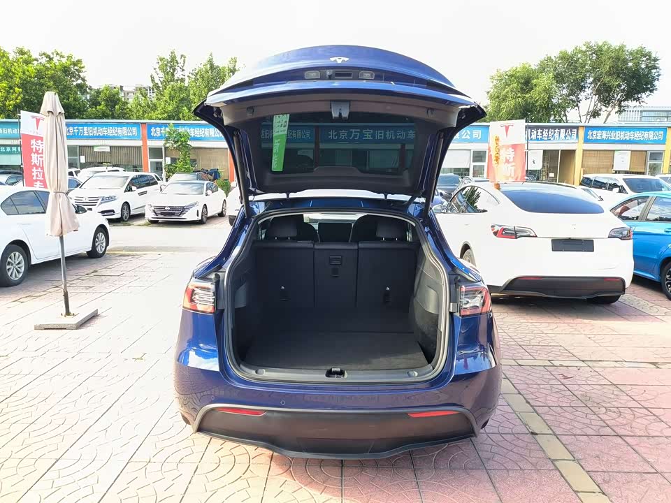 Tesla Model Y Tesla Model Y