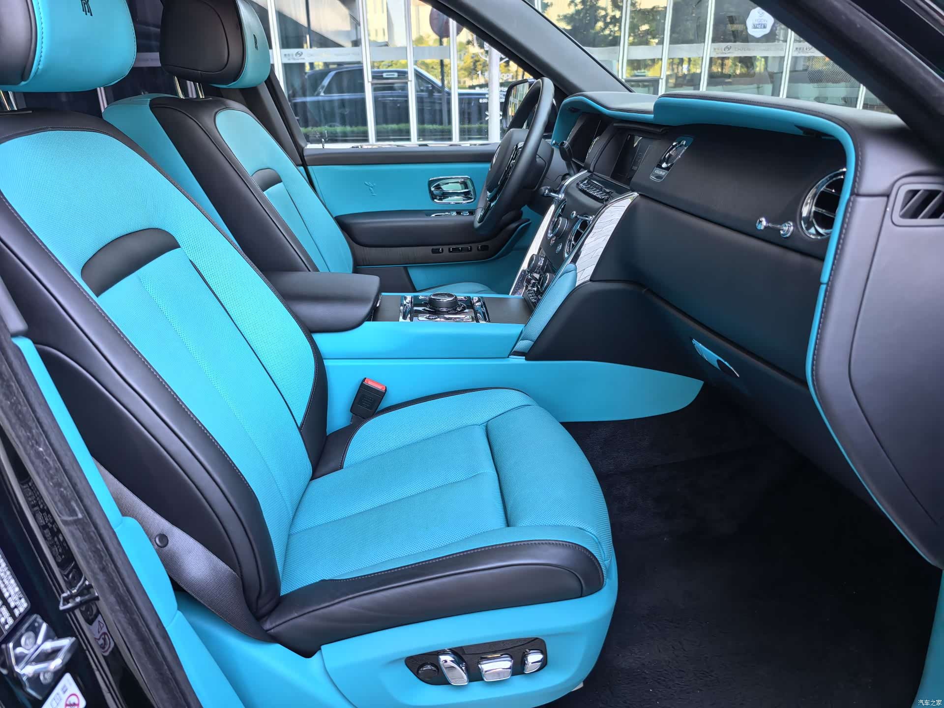 Rolls-Royce Cullinan, 2022 36