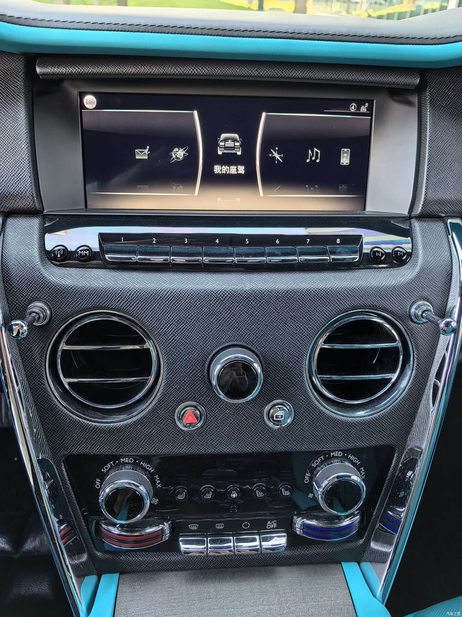Rolls-Royce Cullinan, 2022 30
