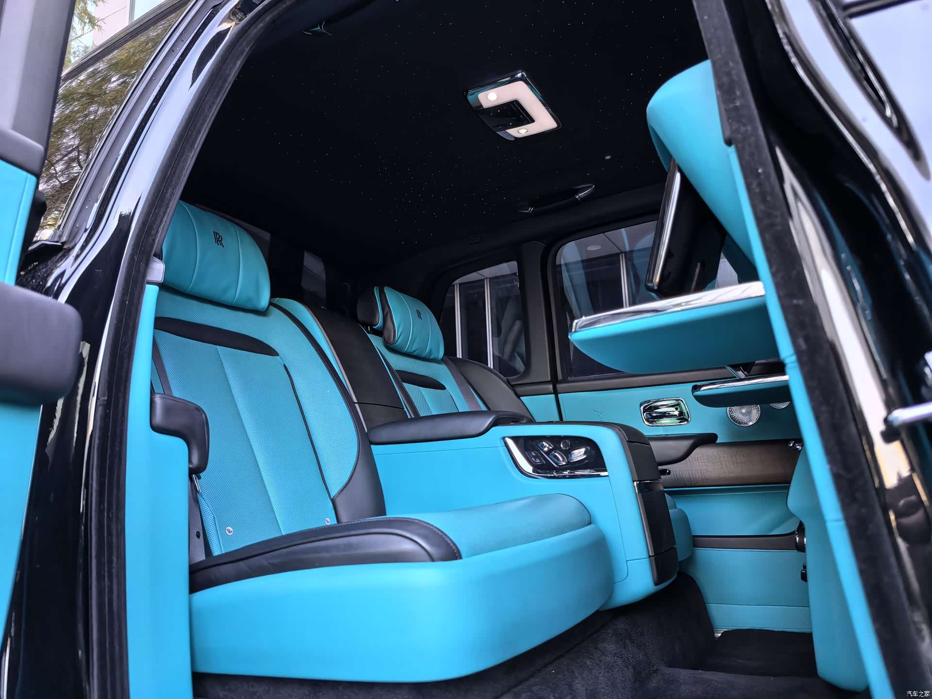 Rolls-Royce Cullinan, 2022 37