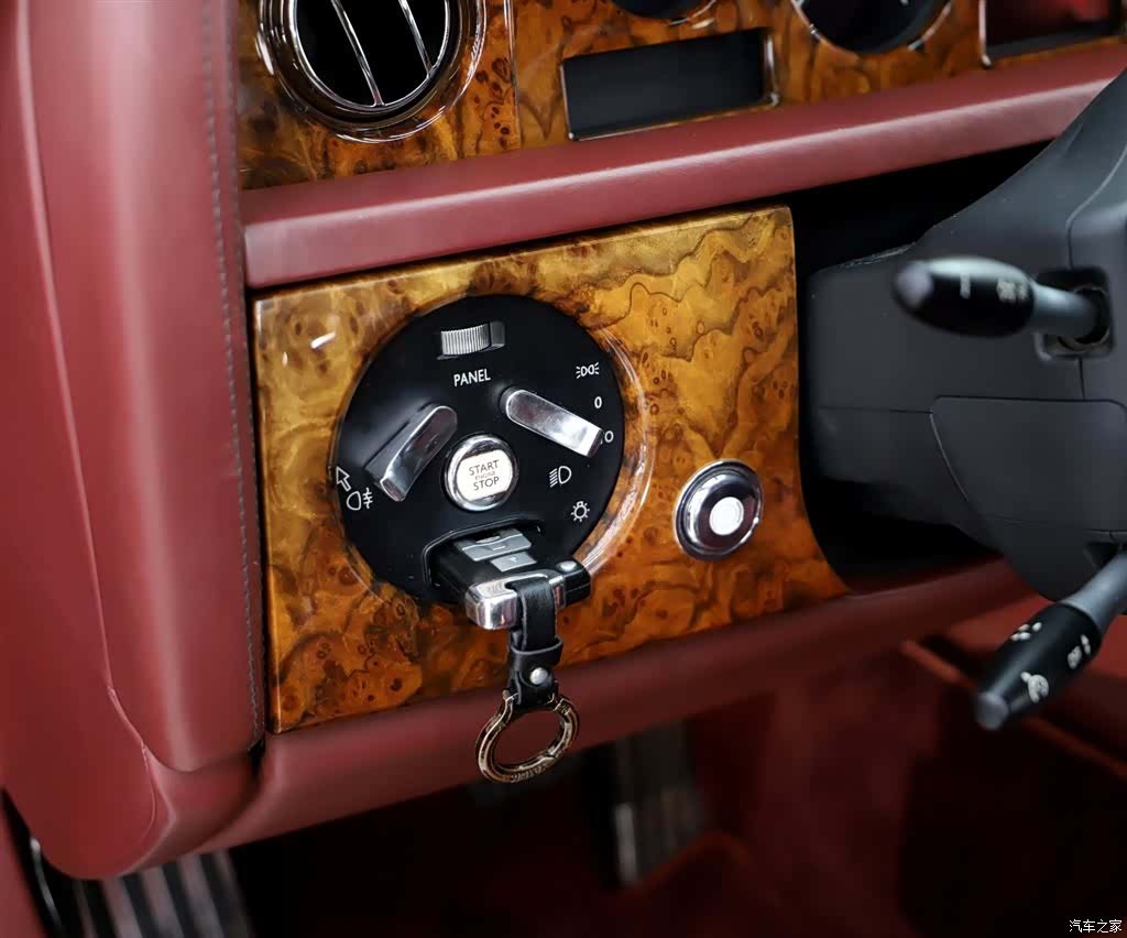 Rolls-Royce Phantom, 2012 16