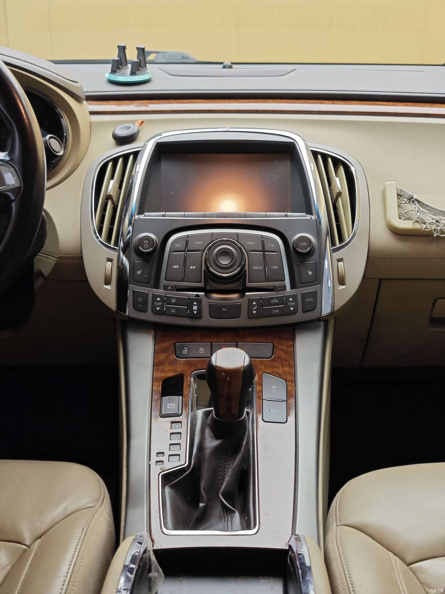 Buick LaCrosse, 2013 18