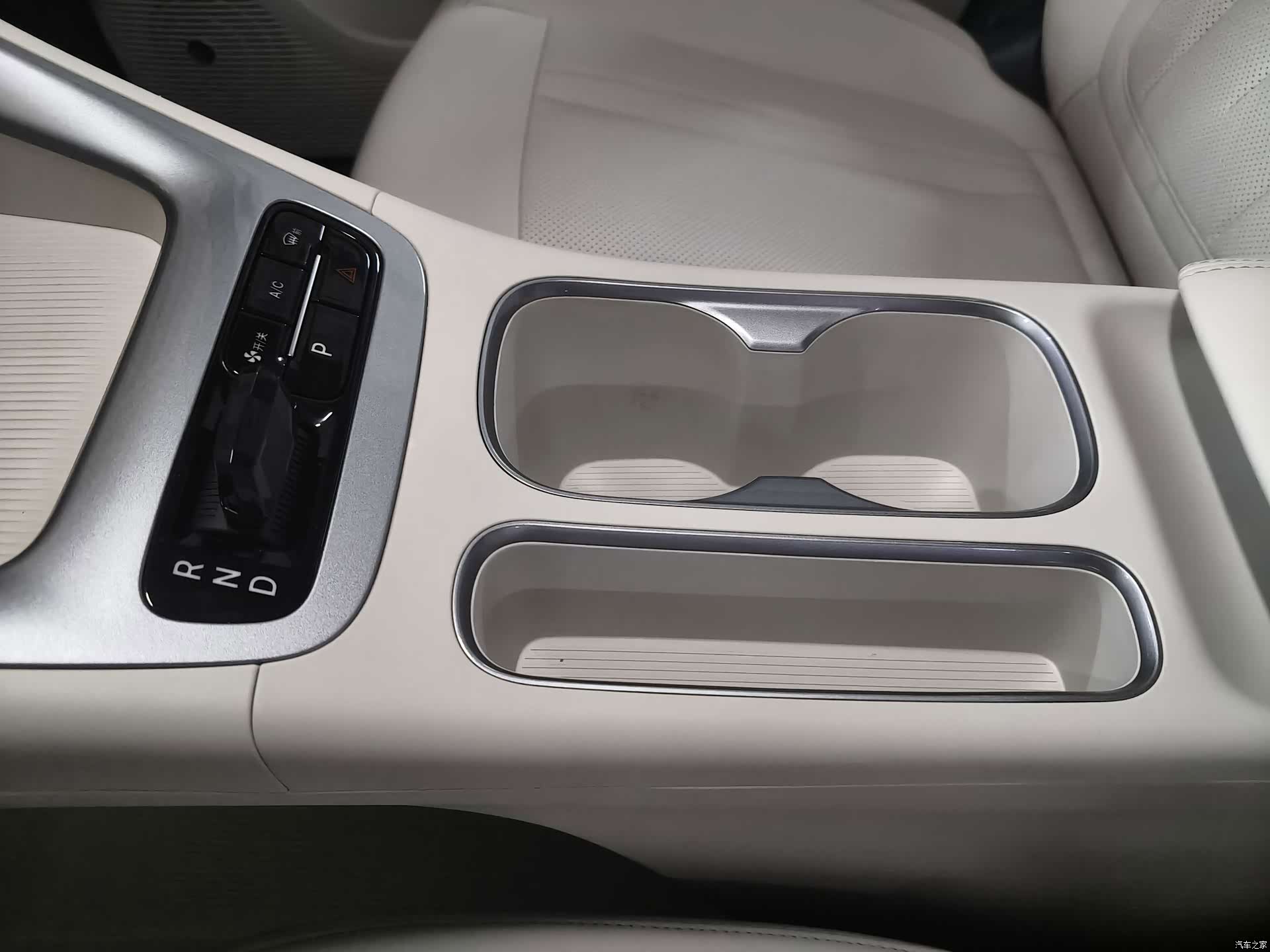 Geely Xingyuan, 2025 15