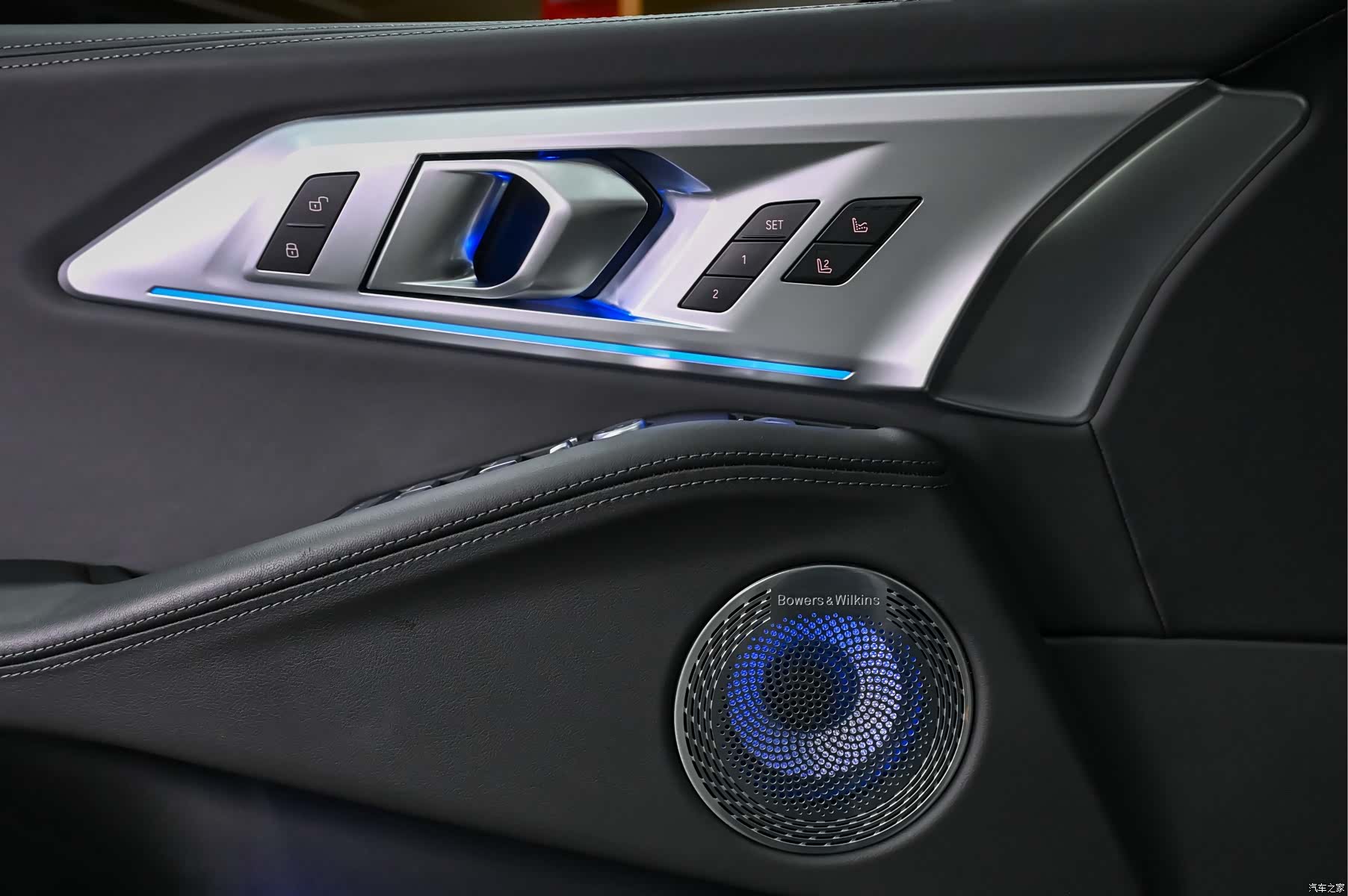 BMW XM, 2024 16