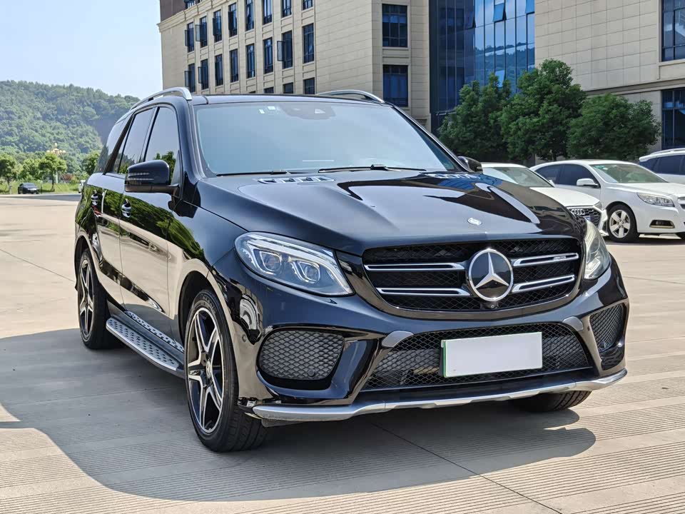 Mercedes-Benz GLE Mercedes-Benz GLE