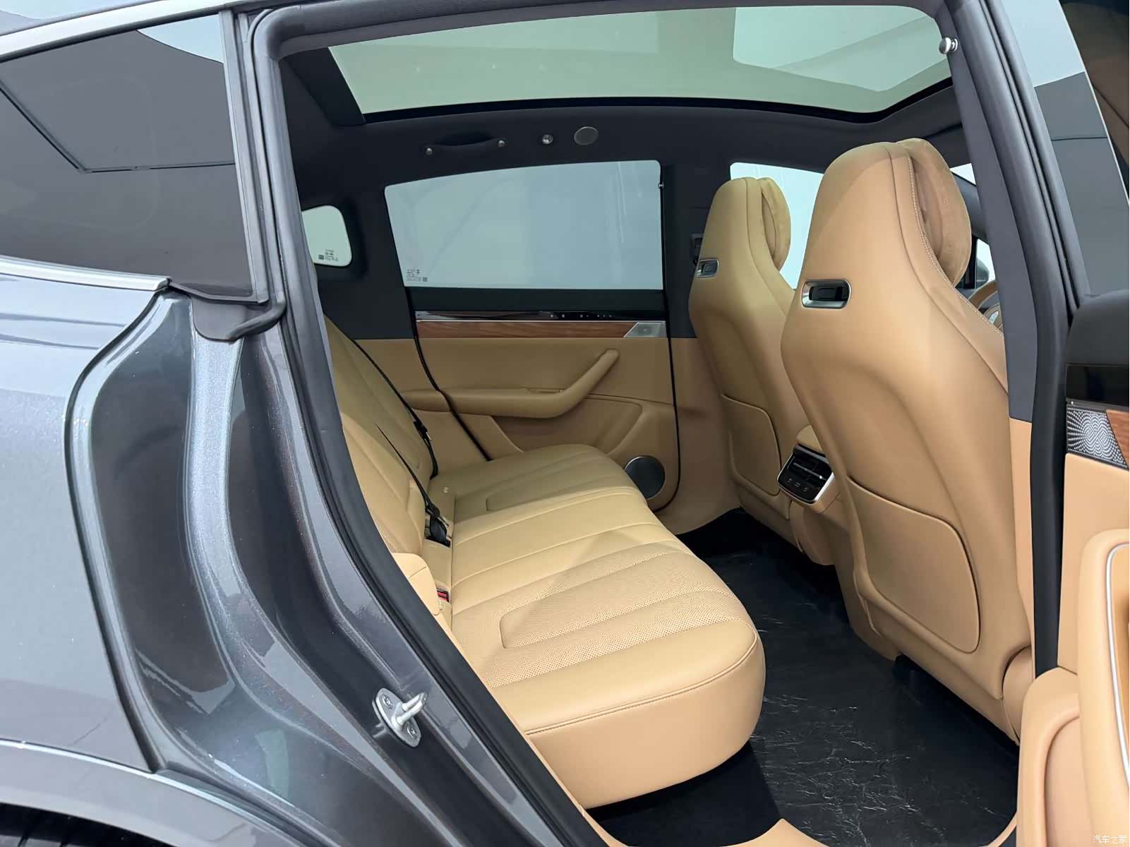 Luxeed R7, 2025 18