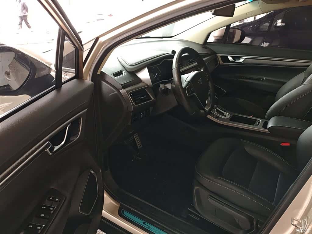 Geely Emgrand, 2018 12