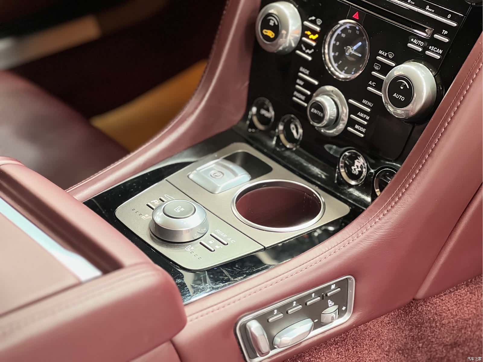 Aston Martin Rapide, 2018 21