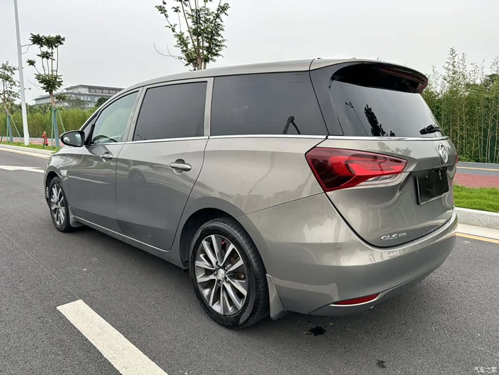 Buick GL6, 2018 9