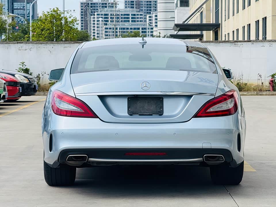 Mercedes-Benz CLS Mercedes-Benz CLS