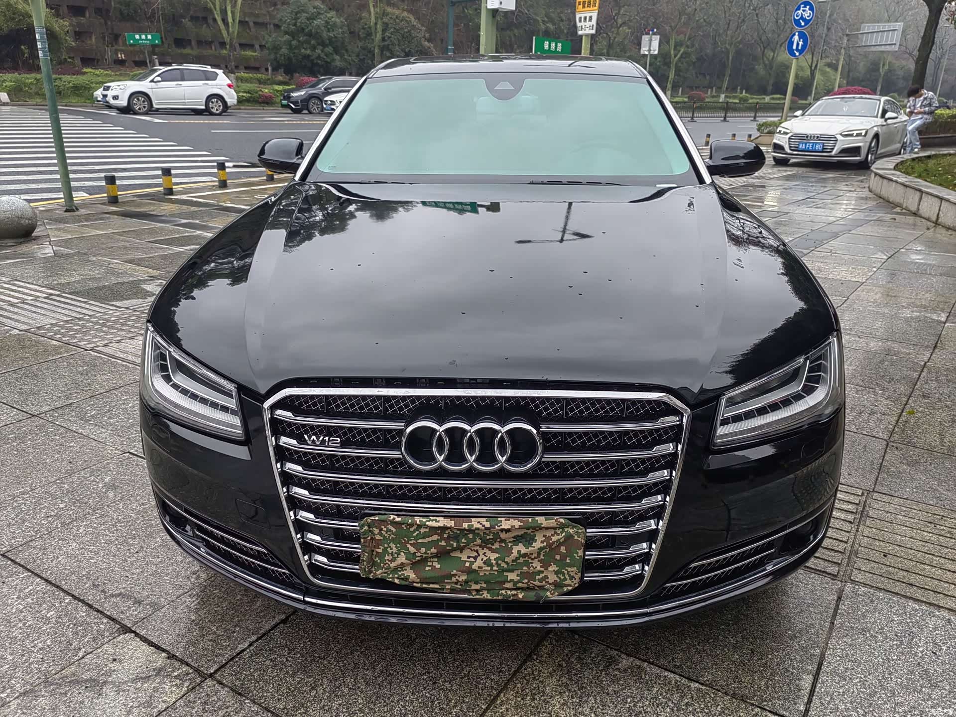 Audi A8L, 2011 1