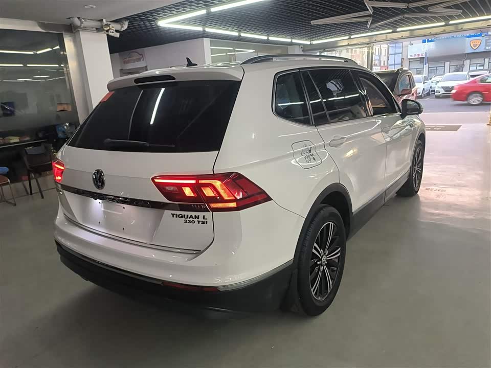 Volkswagen Tiguan L