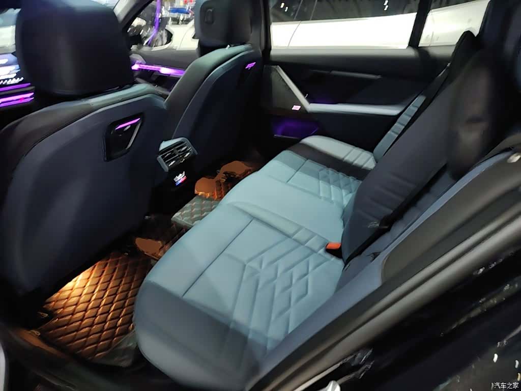 BMW i5, 2025 17