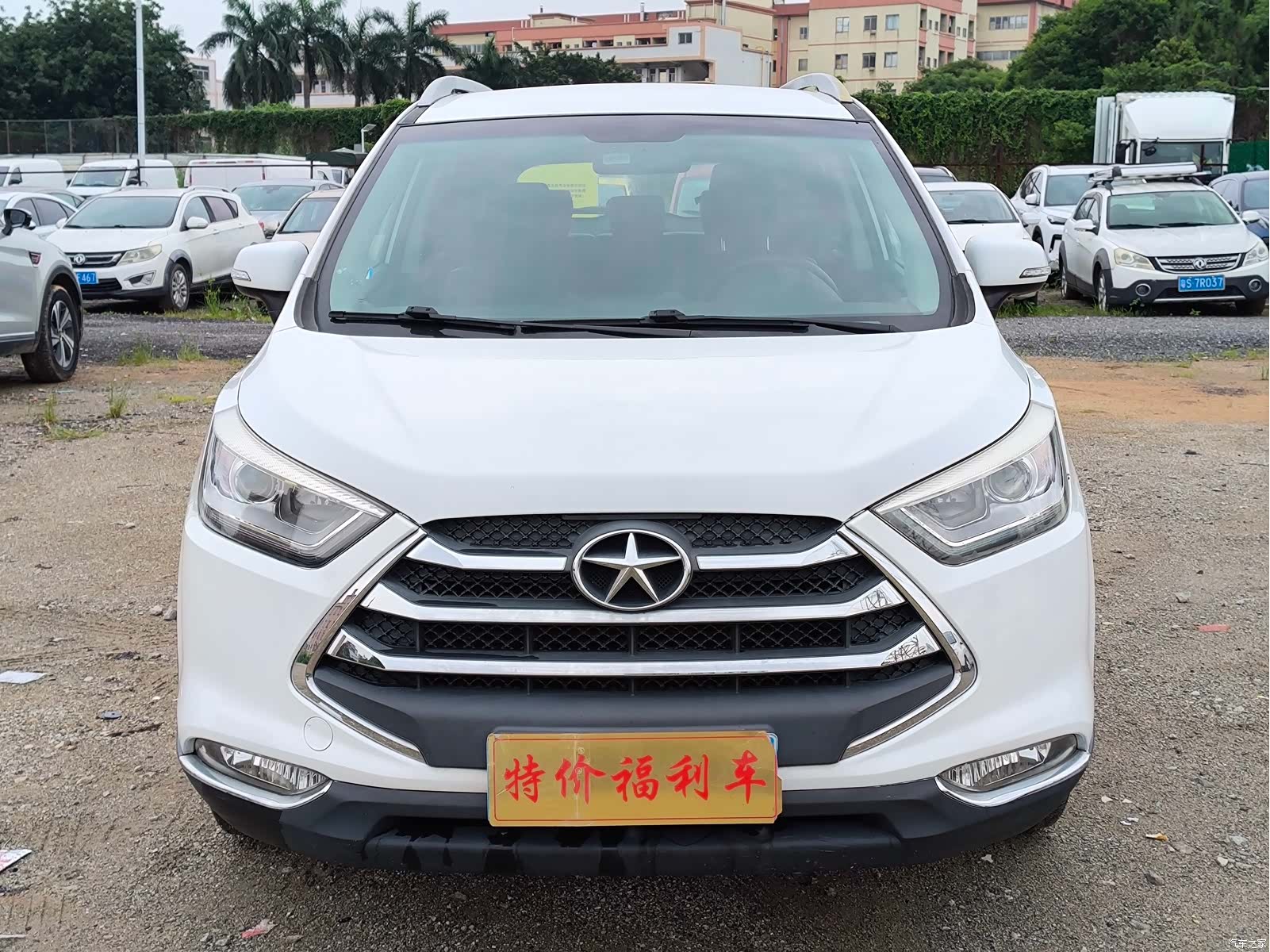 JAC S3, 2015 1