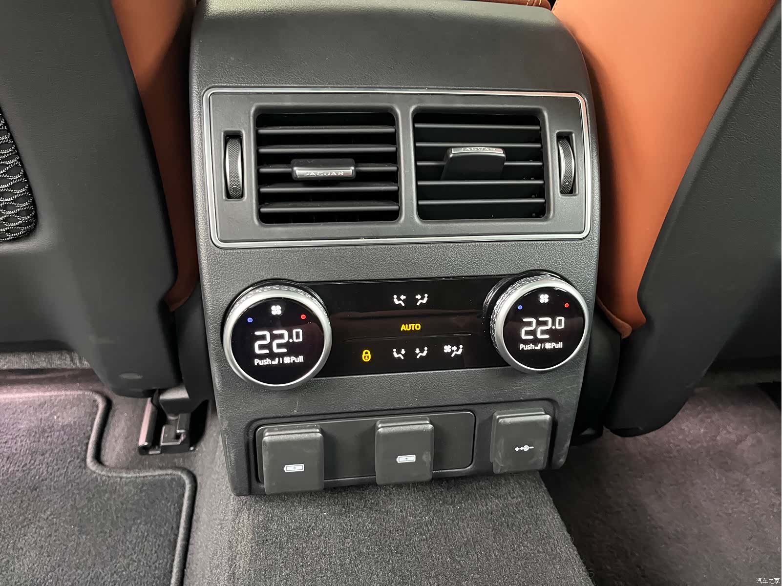 Land Rover P300, 2024 12