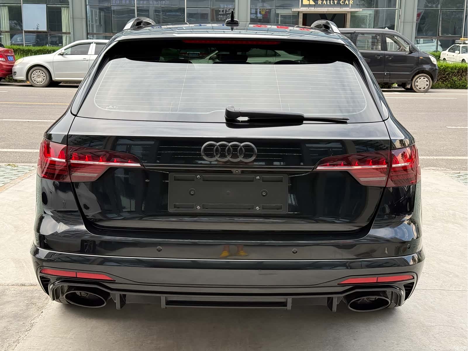 Audi A4, 2021 все фото