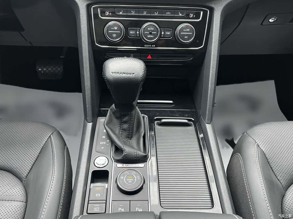 Volkswagen Teramont, 2018 12