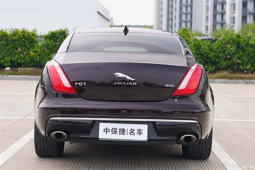 Jaguar XJ, 2017 28