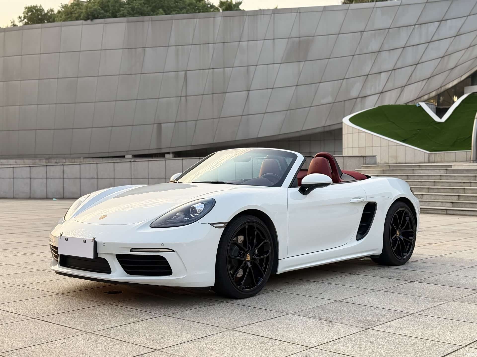 Porsche Boxster, 2024 1