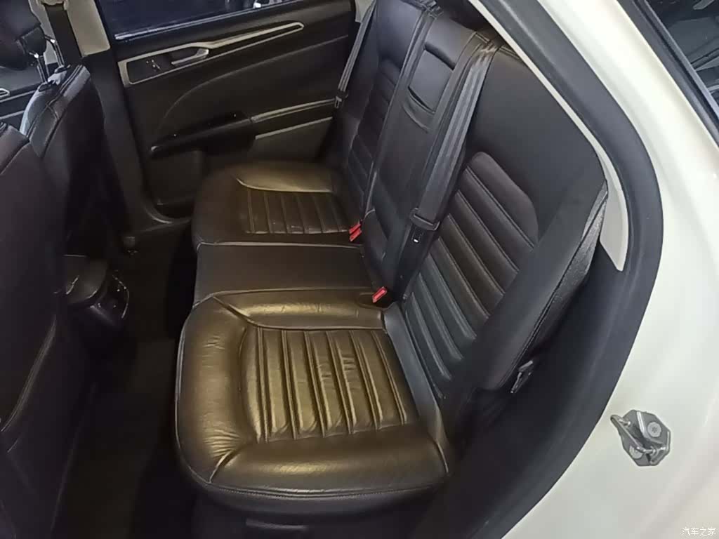 Ford Mondeo, 2016 12