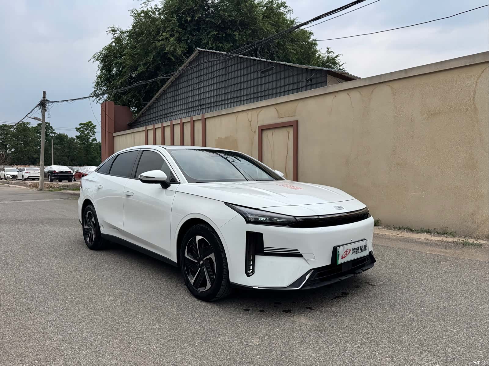Geely Galaxy L6, 2023 3